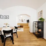 Boutique Center Apartment