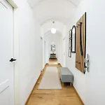 Apartment Boutique Center