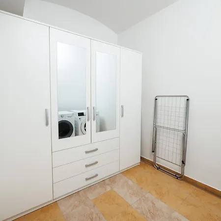 Boutique Center شقة *